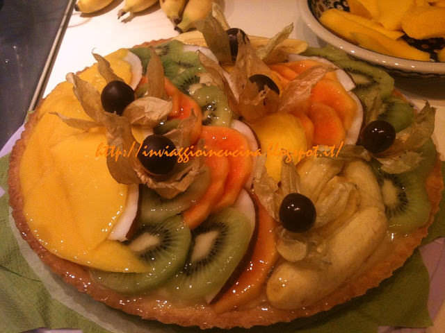 crostata alla frutta tropicale