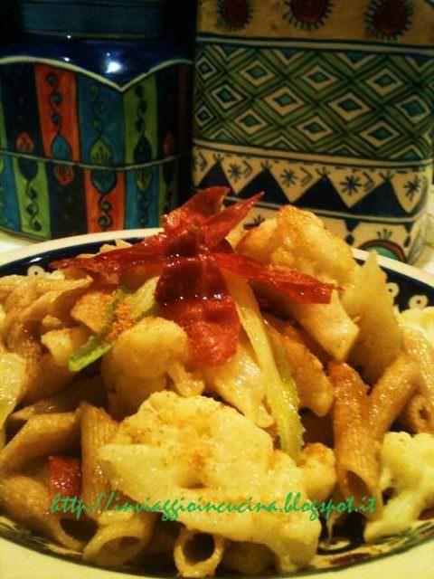 penne con cavolfiore e prosciutto croccante