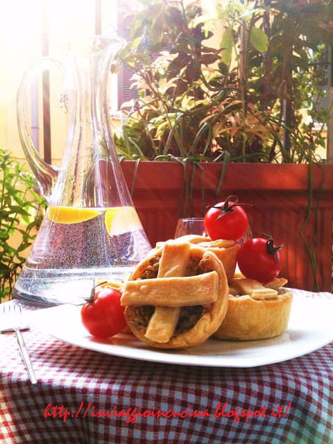 Crostatine salate ai carciofi