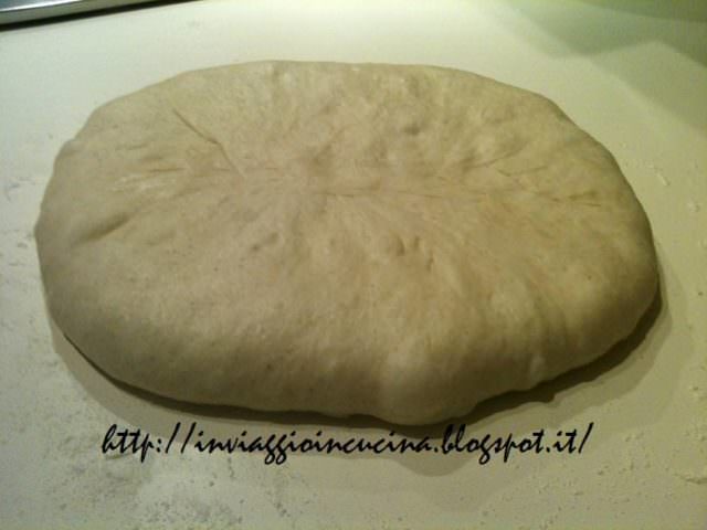 Impasto del pane in cassetta