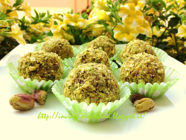 Tartufini al pistacchio e cioccolato bianco
