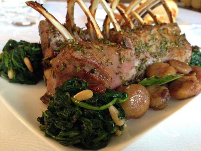 Carrè d'agnello al miele e contorni