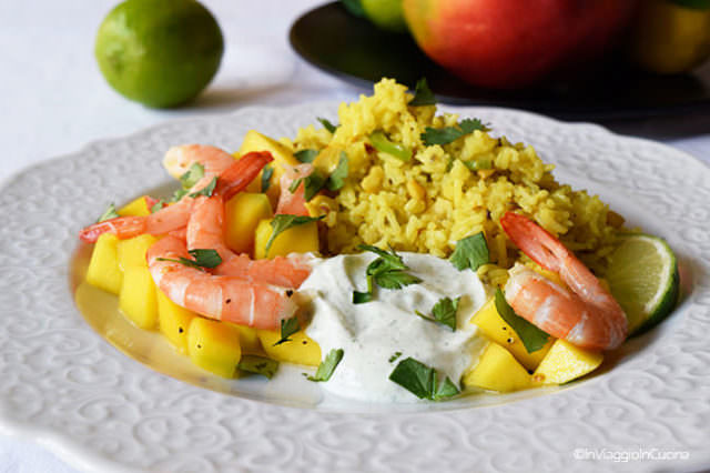 Basmati al latte di cocco con insalata di mango e mazzancolle Basmati al latte di cocco con insalata di mango e mazzancolle