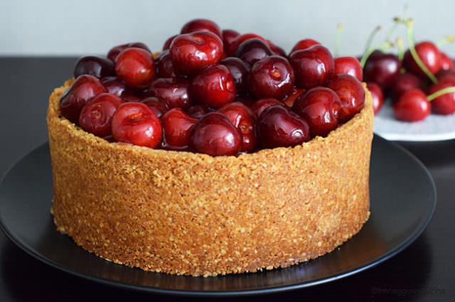 Cheesecake alle ciliegie Cheesecake alle ciliegie