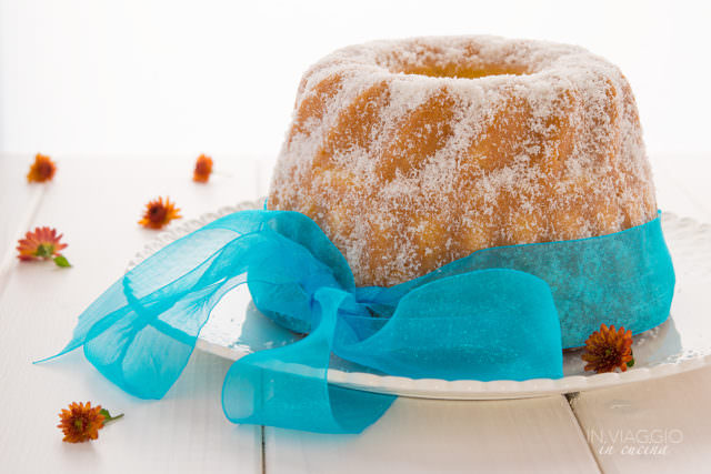 Bundt cake cocco e arancia