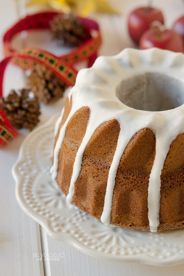 Gingerbread bundt cake