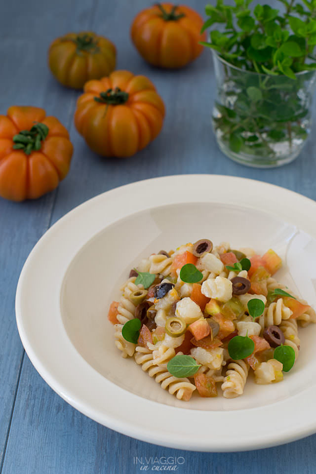 Pasta salad with salt cod tartare, olives and tomatoes Pasta salad with salt cod tartare, olives and tomatoes
