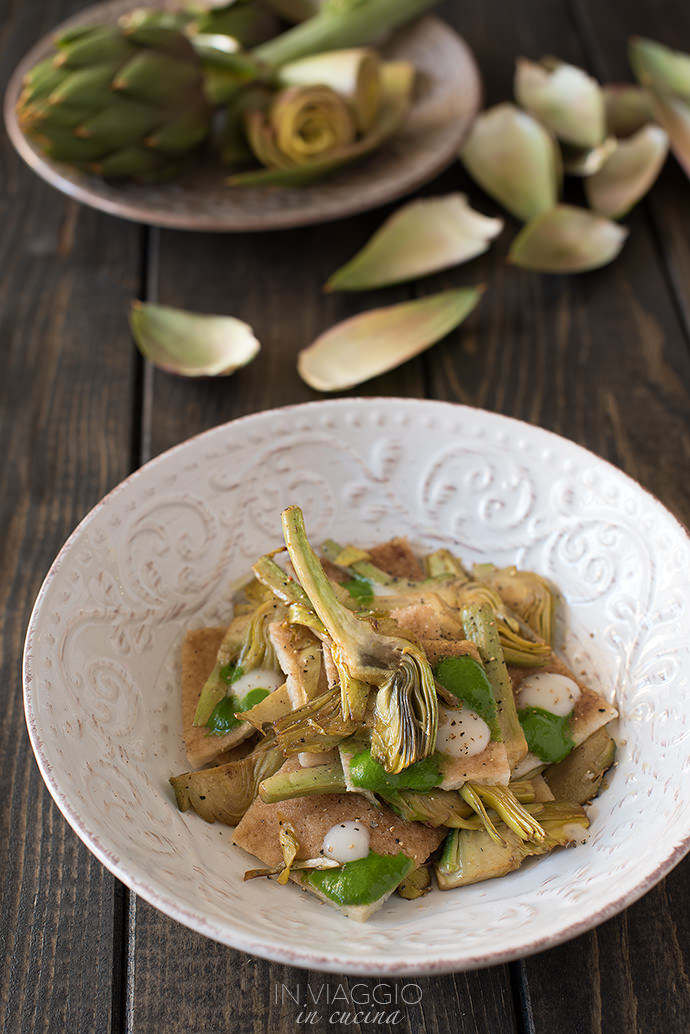 Testaroli pasta with basil and white sauce