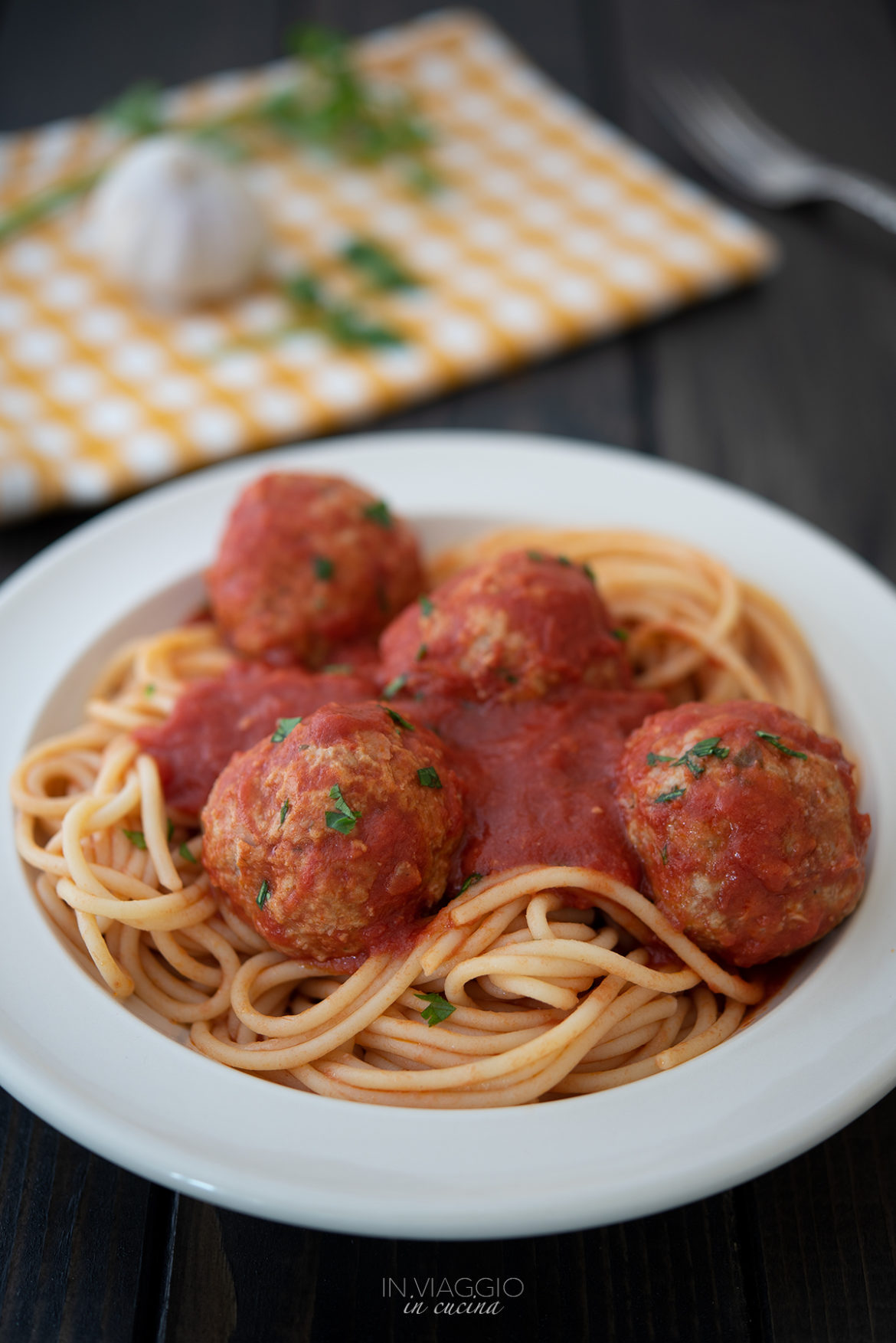 pasta con le polpette al sugo (non fritte)