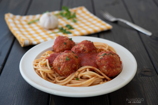 spaghetti with non-fried meatballs in tomato sauce spaghetti with non-fried meatballs in tomato sauce