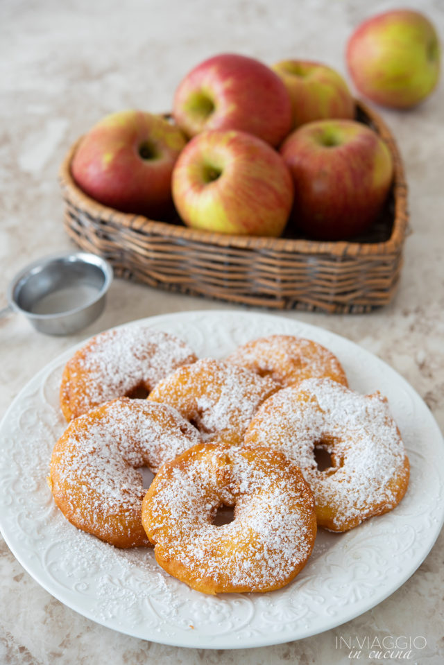 Apple fritters Apple fritters