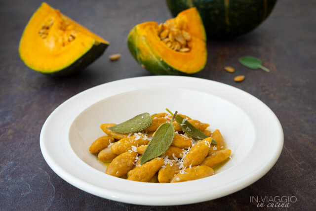 malfatti di zucca con burro e salvia malfatti di zucca con burro e salvia