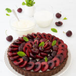 crostata senza cottura con crema di latte e ciliegie crostata senza cottura con crema di latte e ciliegie